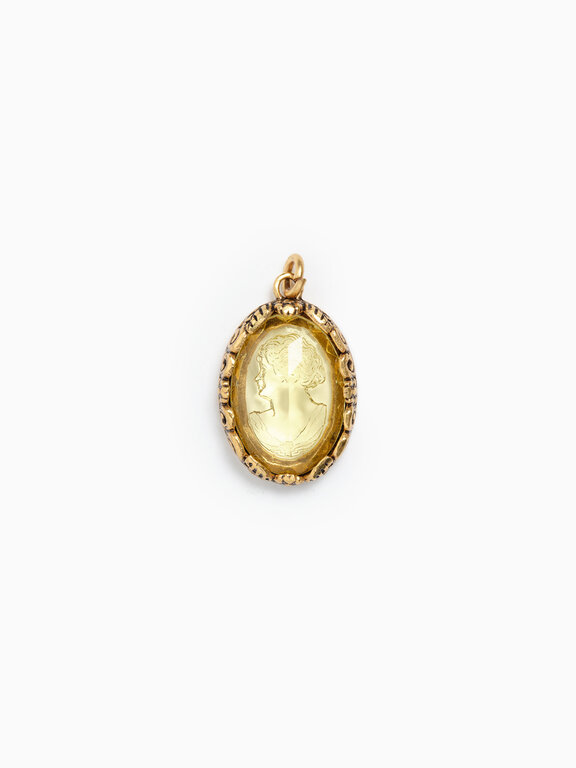 Fallen Aristocrat Cameo Jonquil Glass Charm