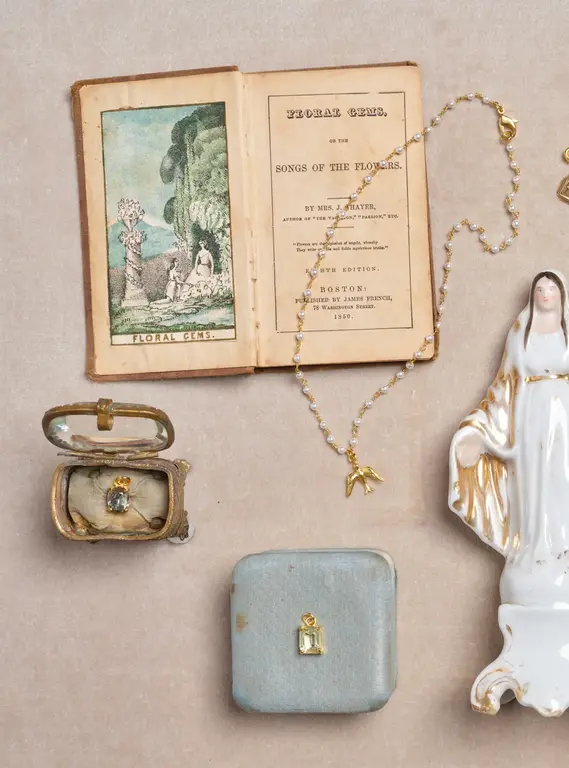 Fallen Aristocrat Petit Songbird Charm