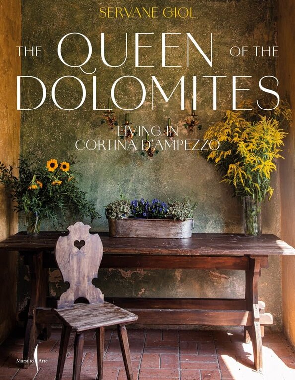 Queen of the Dolomites Living Book
