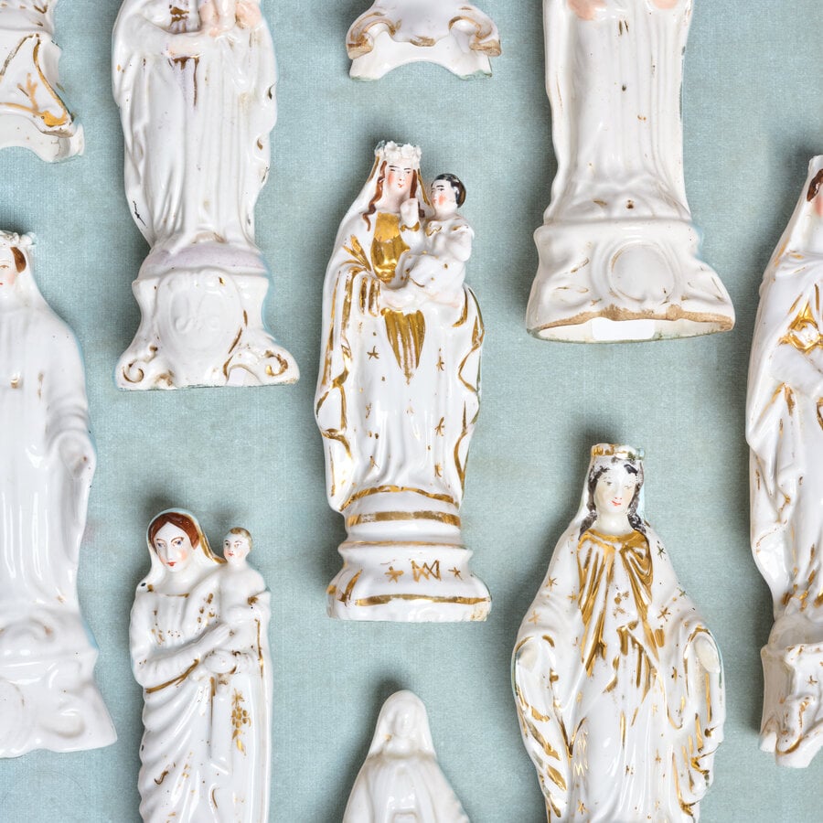 DECORATIVE OBJECTS
