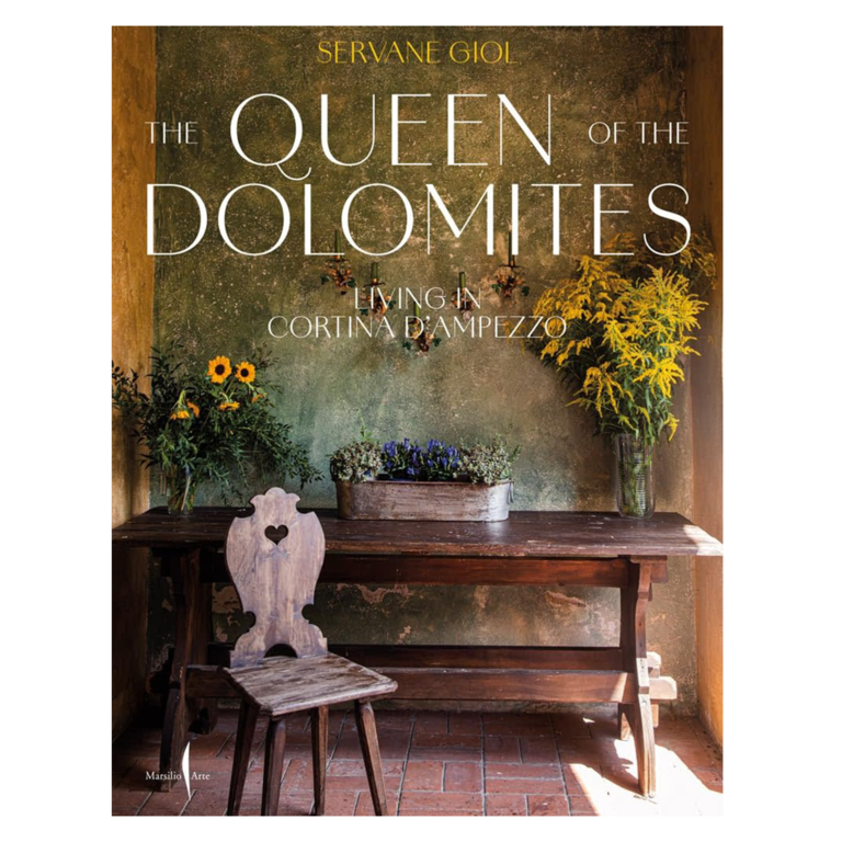 Queen of the Dolomites Living Book