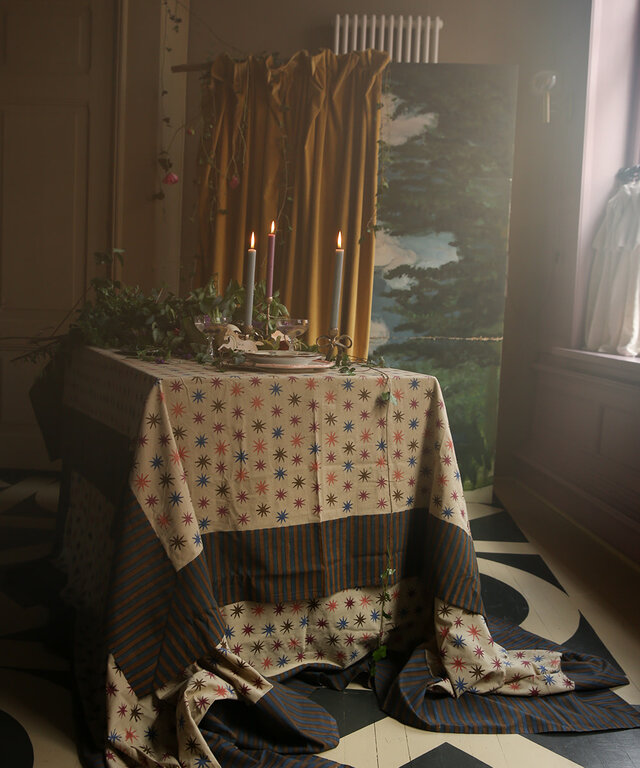 Nora Star 63"x138" Tablecloth