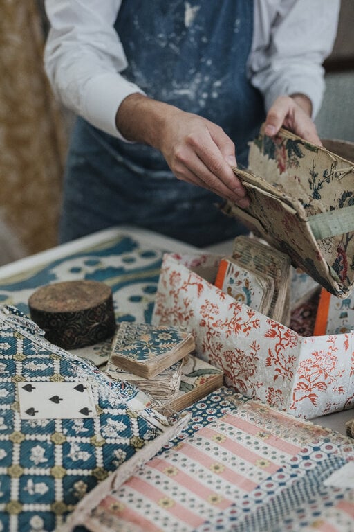 Antoinette Poisson 64B Madonna & Child Domino Paper