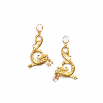 Fallen Aristocrat Dauphin Fountain Pearl Earrings Fallen Aristocrat Dauphin Fountain Pearl Earrings