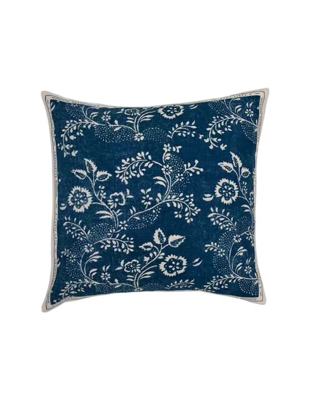 Antoinette Poisson Cushion T1 "Menuet"