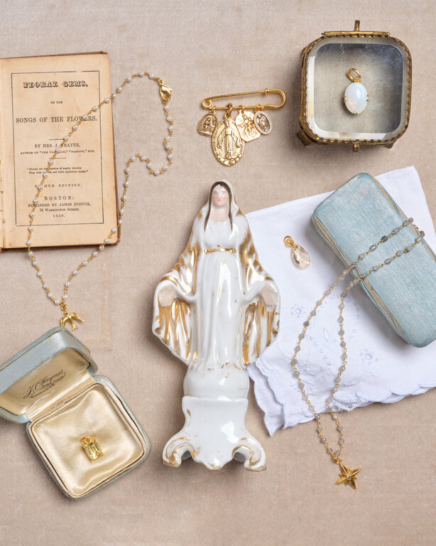 Fallen Aristocrat Pearl Beaded Chain Necklace