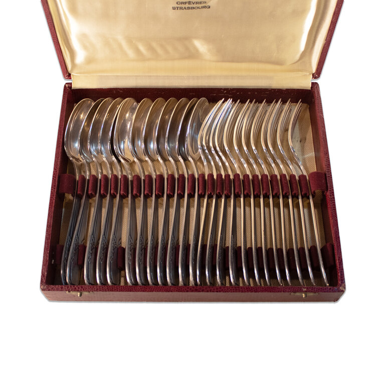 Vintage Full Silver Set in Red Case