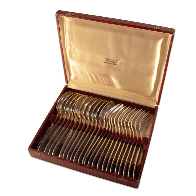 Vintage Full Silver Set in Red Case