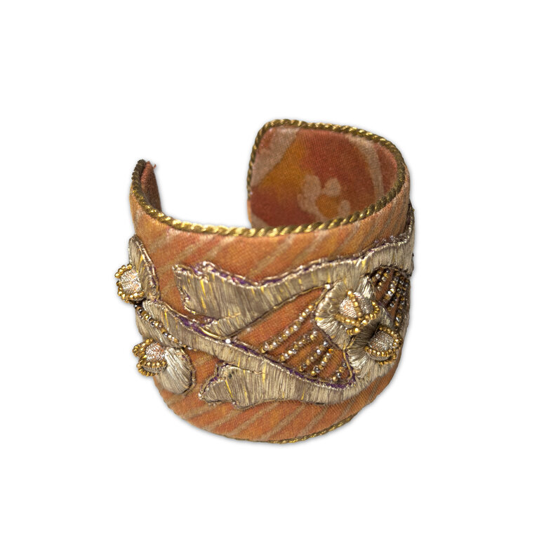 Textiles late 1800s-early 1900s Gold Cuff