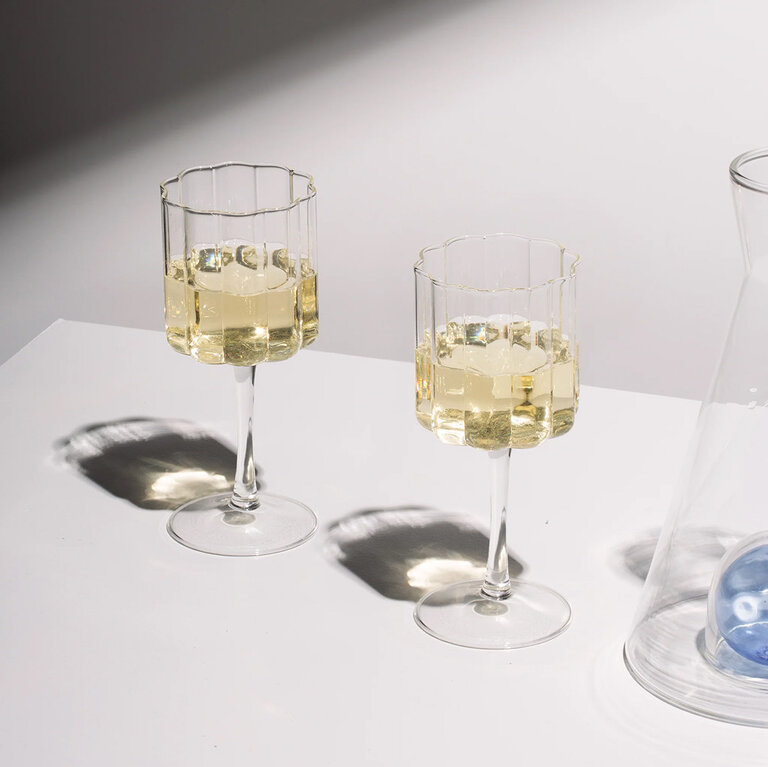 Clear Waves Wine Glass