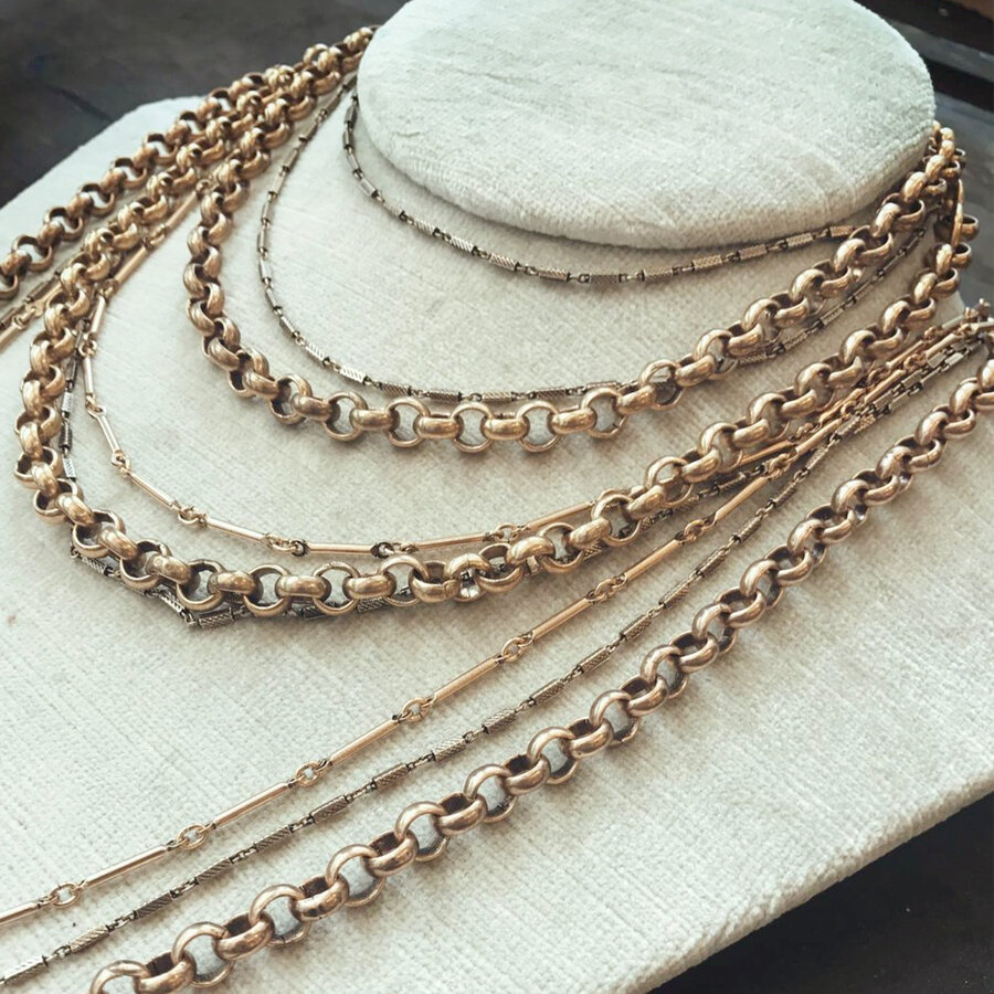 UNADORNED CHAINS