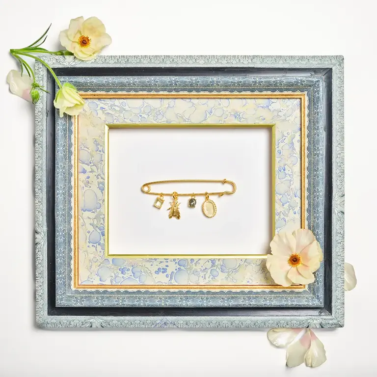 Fallen Aristocrat Napoleonic Bee Charm