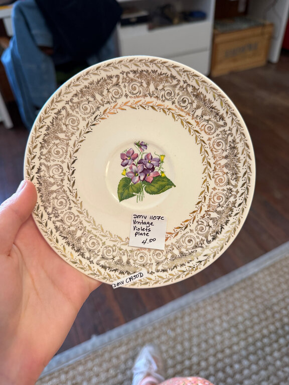 Saucer plate- Springviolet w/ Gold