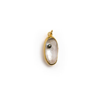 Fallen Aristocrat Petite Golden Oyster Charm