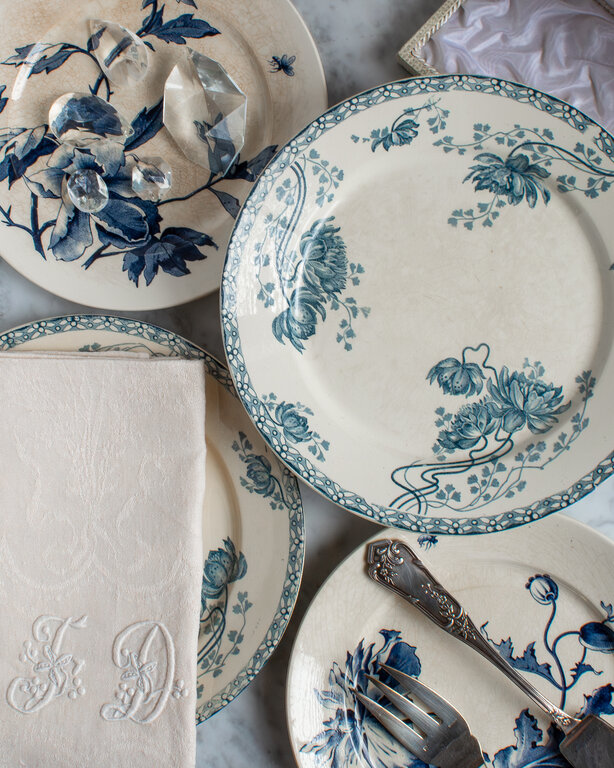 Sarreguemines "Royat" Blue Terre de Fer Plate