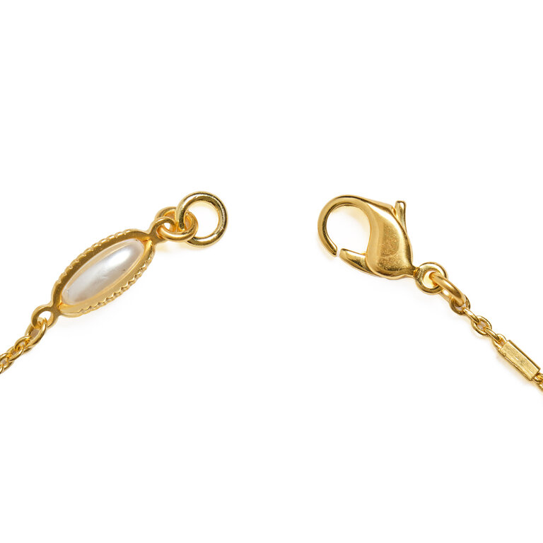 Fallen Aristocrat Oval Pearl Bracelet