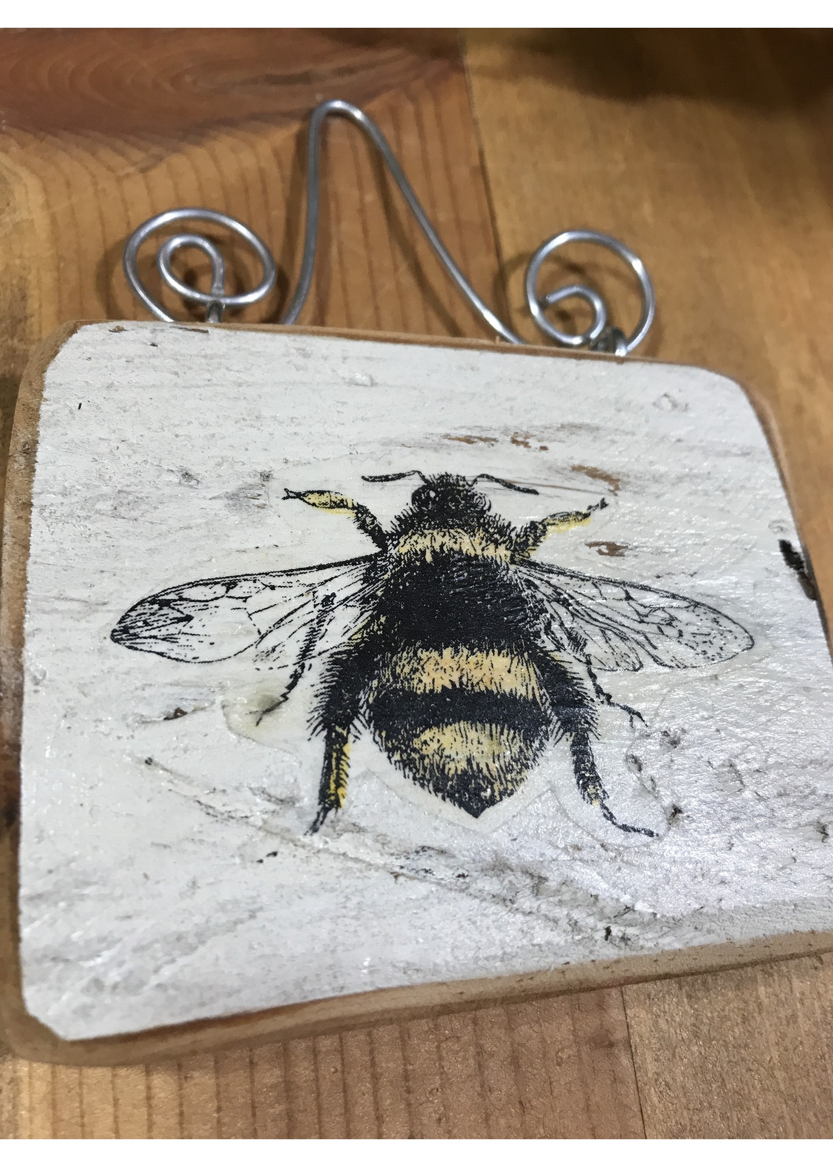 Small Bee Plaque