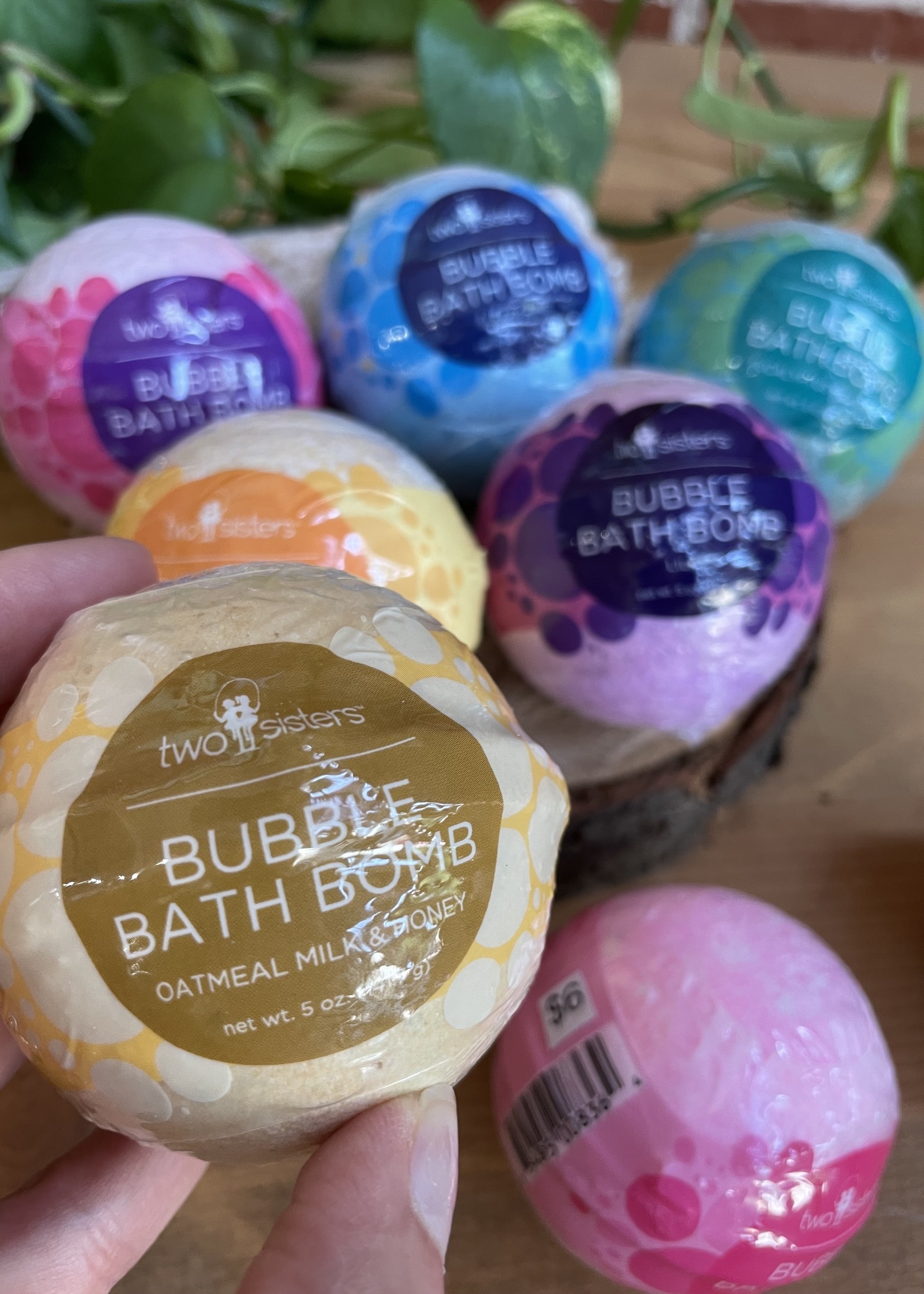 bath bombs made by two sisters