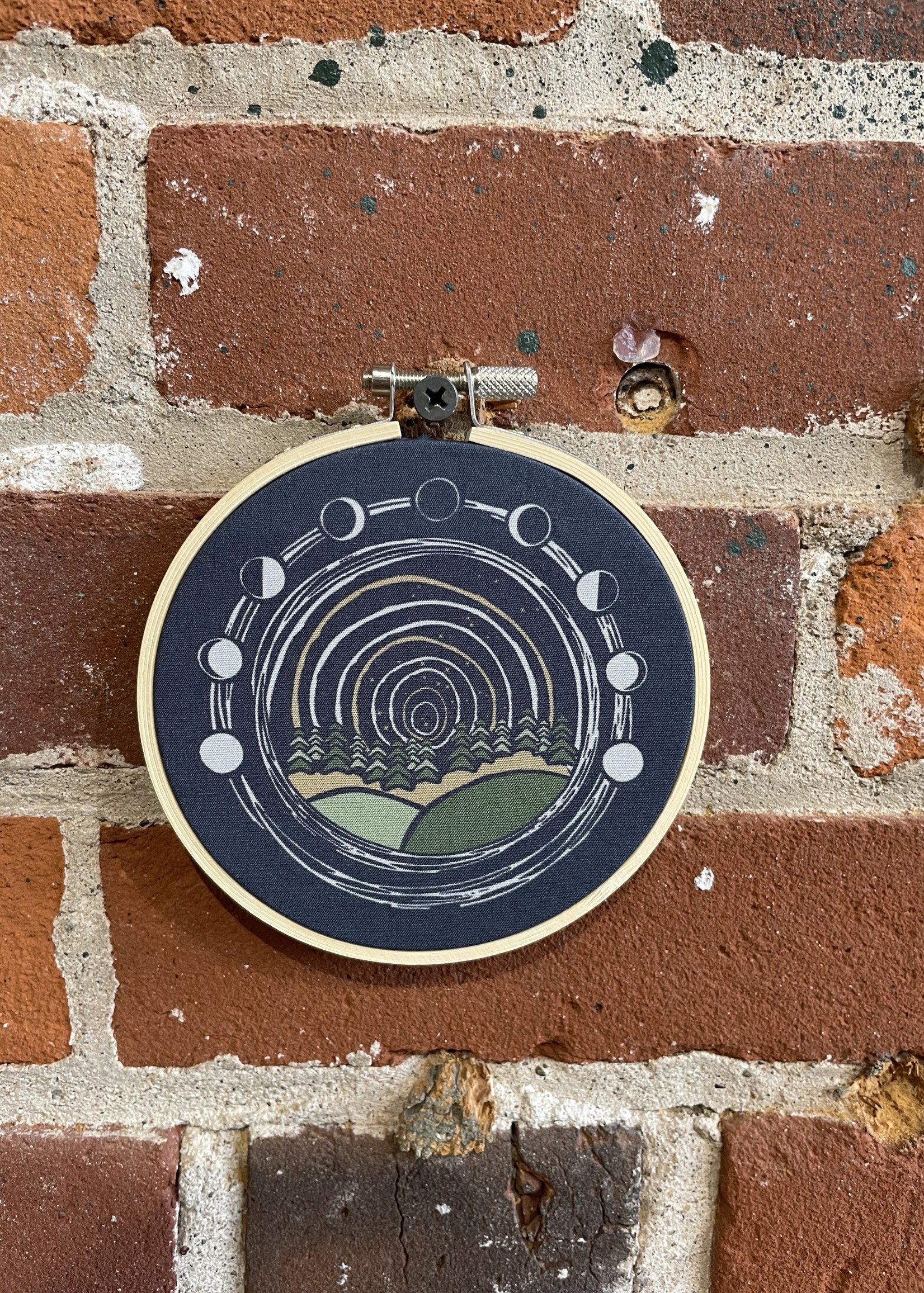 Mini Fabric Hoop Moon Over Midwest