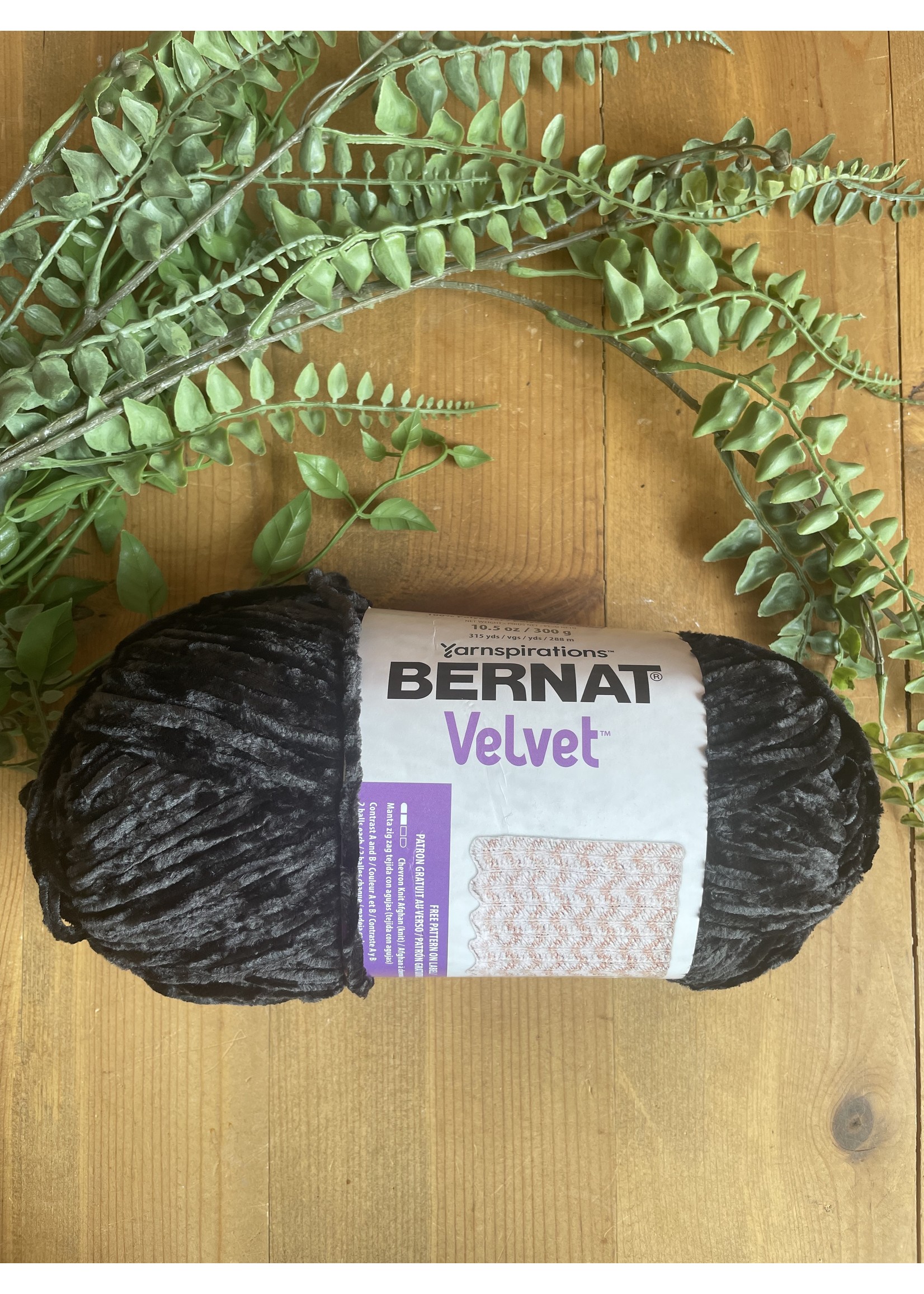 Velvet Yarn, Yarnspirations' BERNAT Velvet Review