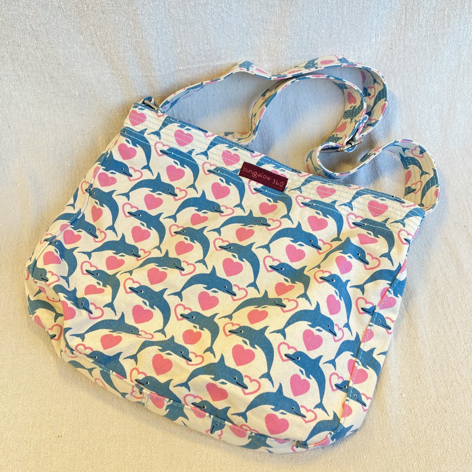 Bungalow 360 Messenger Bag - Dolphin