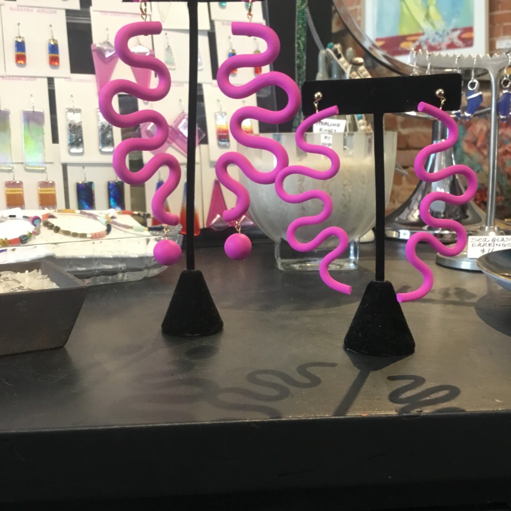 Small Tube Squiggles Dangly Earrings In Hot Pink