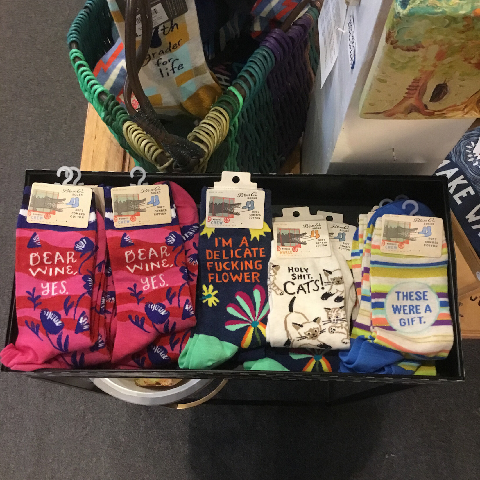 Blue Q Women's Dear Wine, Yes Socks