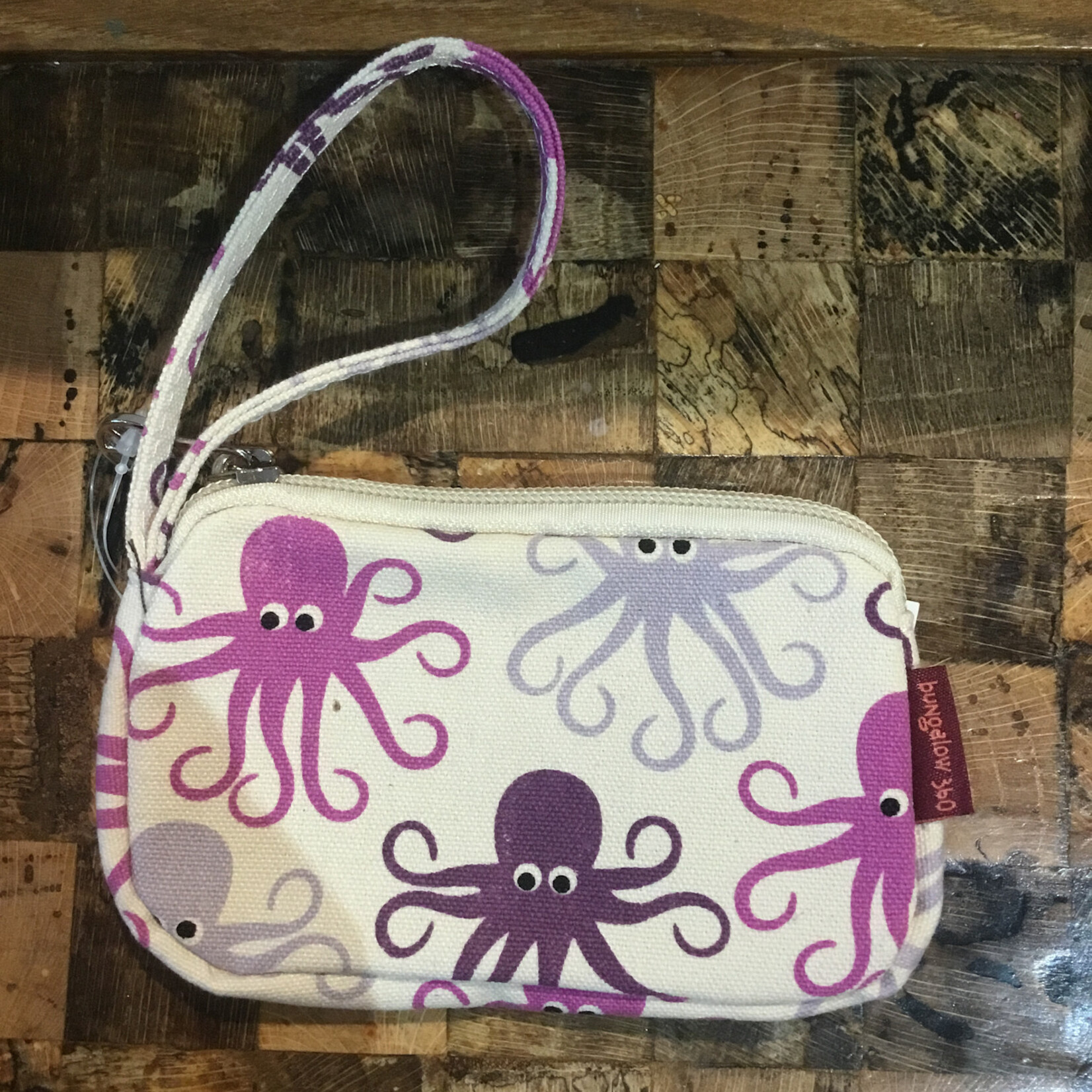 Bungalow 360 Clutch Octopus