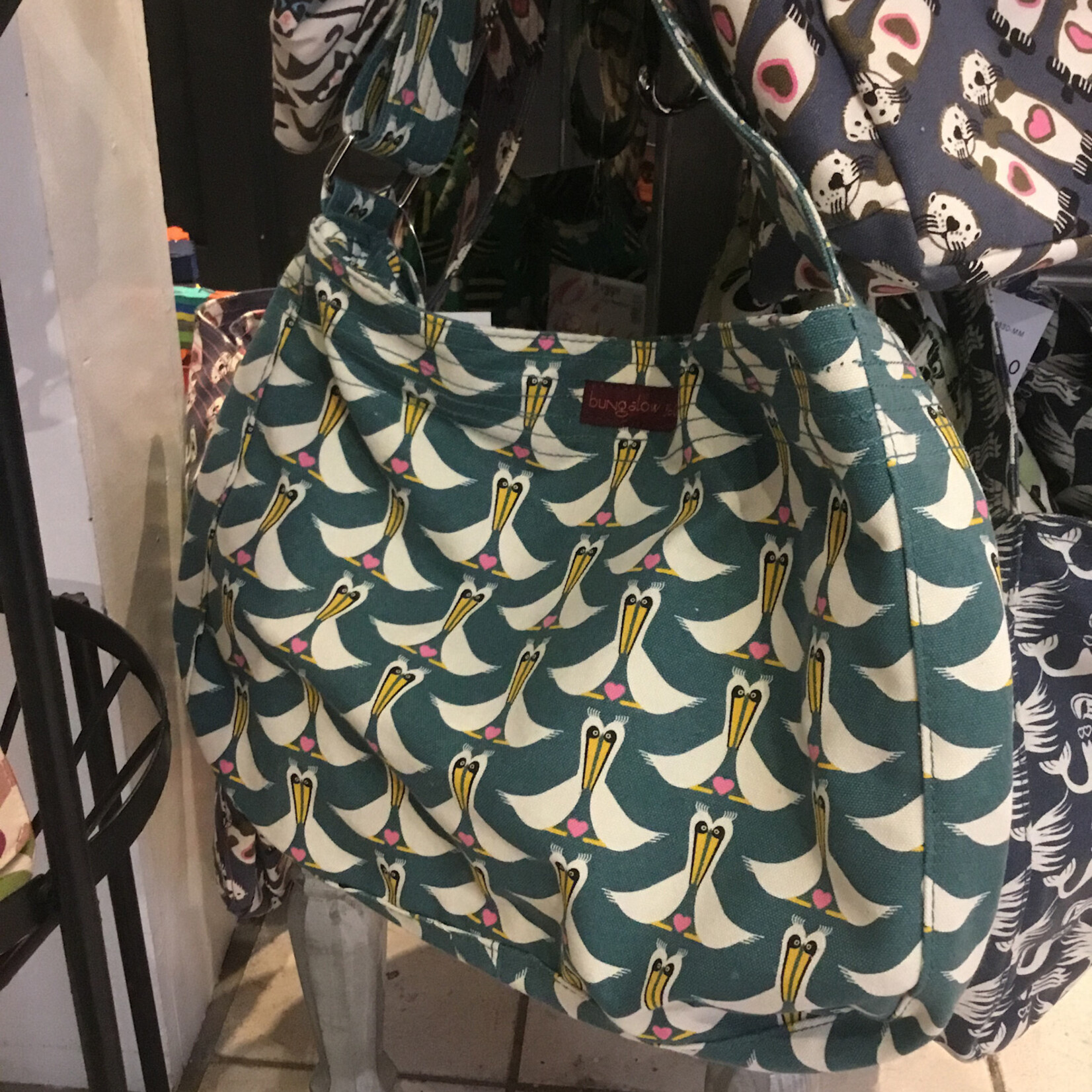 Bungalow 360 Large Messenger