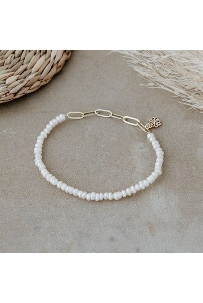 Alyssa Bracelet - White Pearl