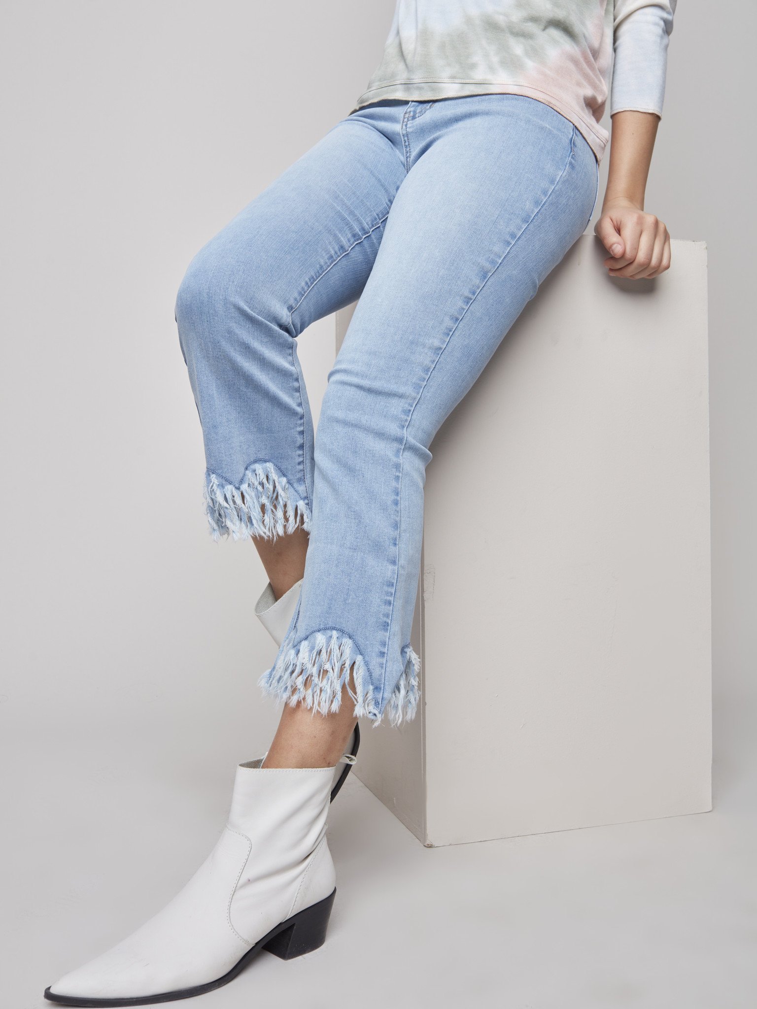 Mid Rise Frayed Hem Crop Skinny Dark Wash - The Boot Life, LLC