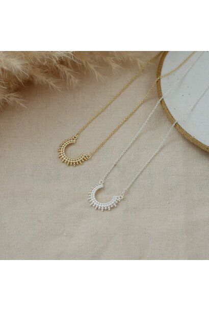 Curved Luck Necklace