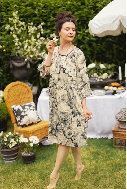 Honey & The Moon Artist Dress