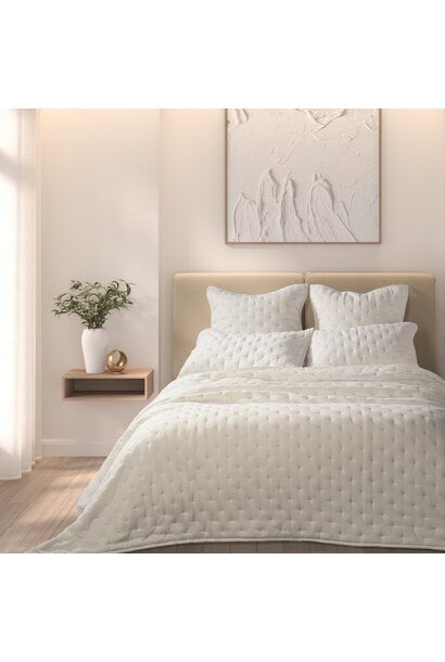 Blanche Quilt Set