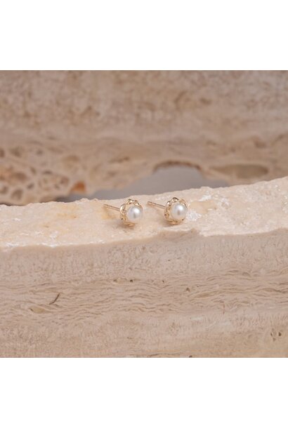 Freshwater Pearl Flower Stud Earrings