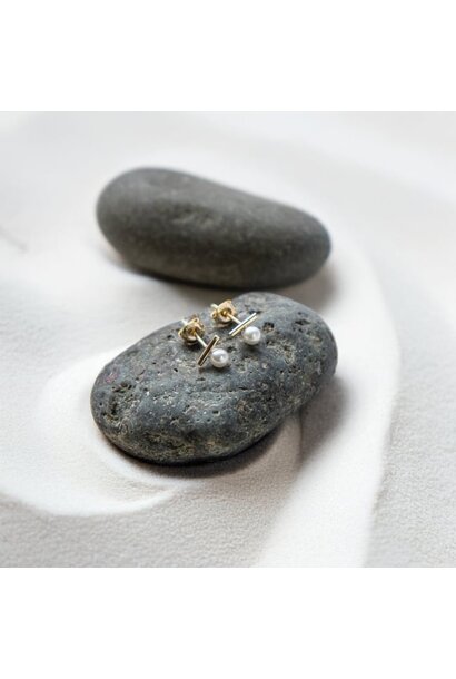 On the Bar Stud Earrings