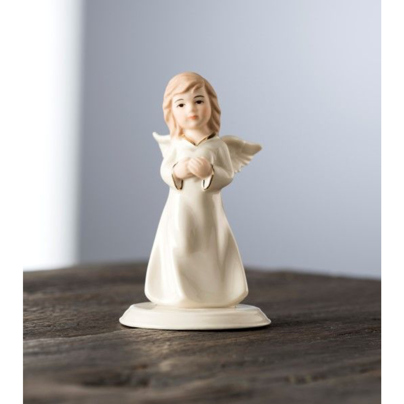ANGELS BELLEEK LIVING MINI ANGEL of LOVE