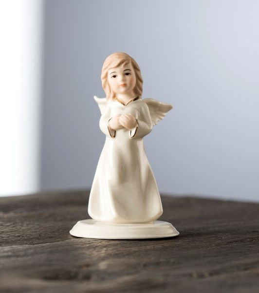 ANGELS BELLEEK LIVING MINI ANGEL of LOVE