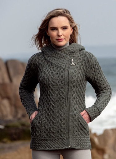 https://cdn.shoplightspeed.com/shops/643161/files/30630747/sweaters-kilkenny-side-zip-cardigan-with-hood-thun.jpg