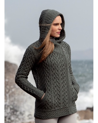 https://cdn.shoplightspeed.com/shops/643161/files/30630749/sweaters-kilkenny-side-zip-cardigan-with-hood-thun.jpg