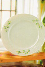 https://cdn.shoplightspeed.com/shops/643161/files/30635823/156x230x1/plates-trays-dishes-belleek-classic-shamrock-salad.jpg