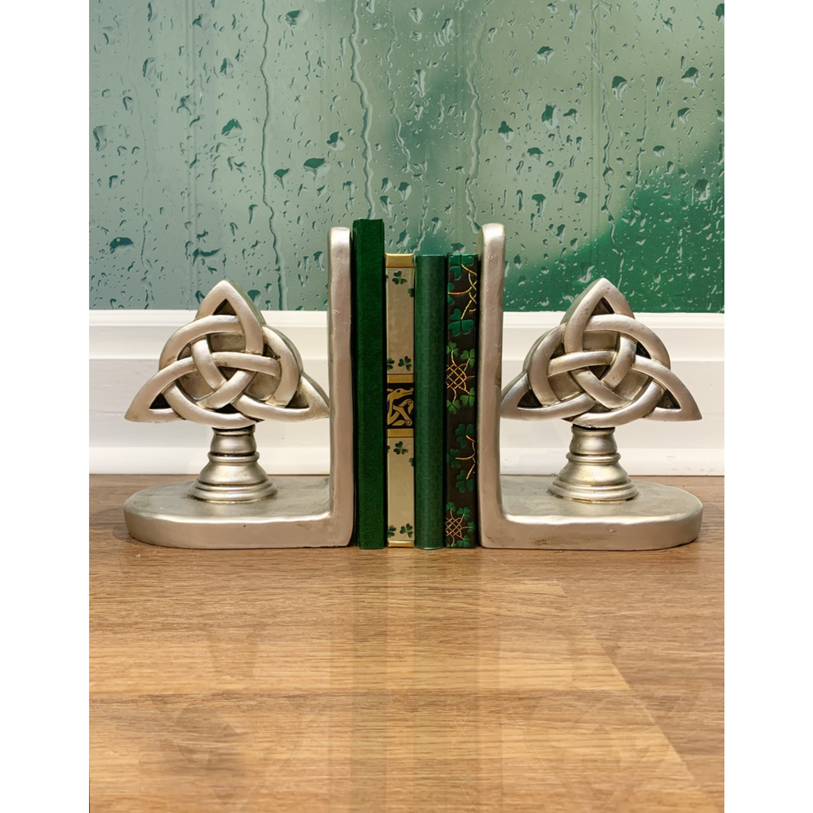 DECOR BRUSHED NICKEL TRINITY KNOT BOOKENDS