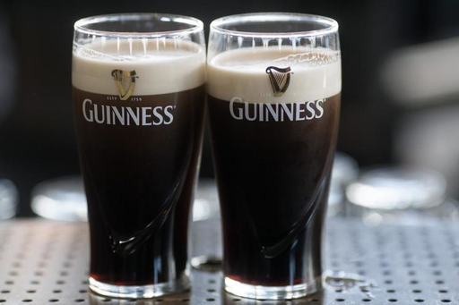 Set Of 4 Guinness 16oz Pint Gravity Glasses Beer Embossed Gold Harp Beer  Glass
