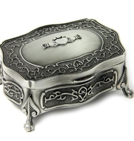 DECOR MULLINGAR PEWTER CLADDAGH SMALL FOOTED JEWELRY BOX