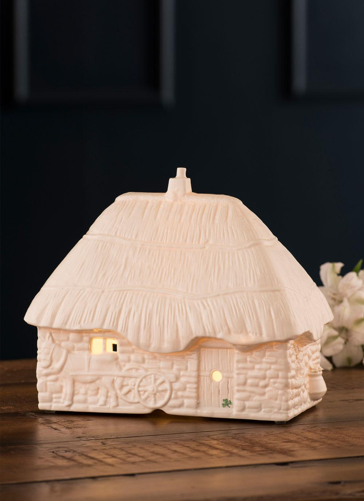 DECOR BELLEEK THATCHED COTTAGE LUMINAIRE