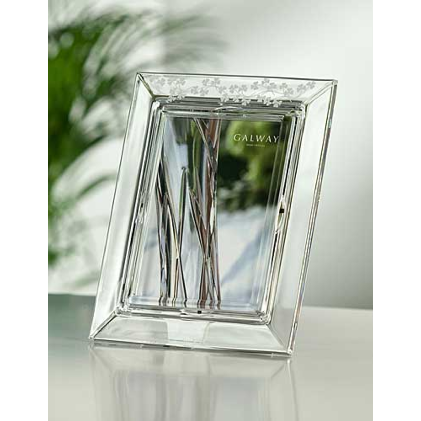FRAMES & DECOR GALWAY CRYSTAL OCCASIONS FRAME - SHAMROCK