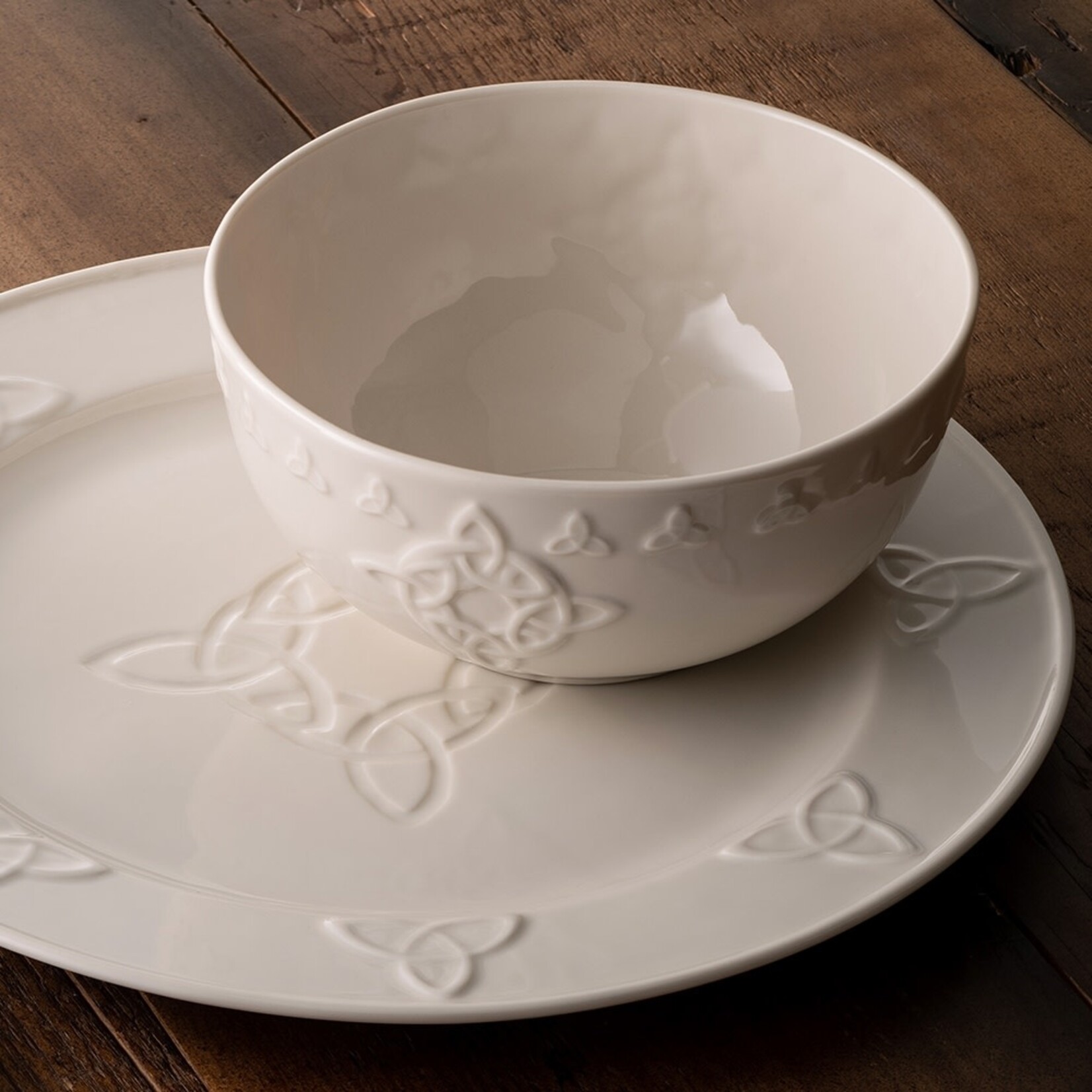 PLATES, TRAYS & DISHES BELLEEK TRINITY KNOT BOWL