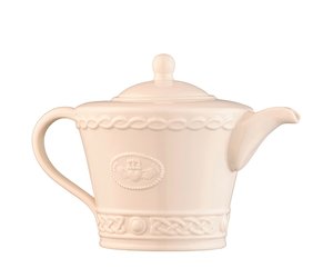 https://cdn.shoplightspeed.com/shops/643161/files/37315928/300x250x2/kitchen-accessories-belleek-claddagh-large-beverag.jpg