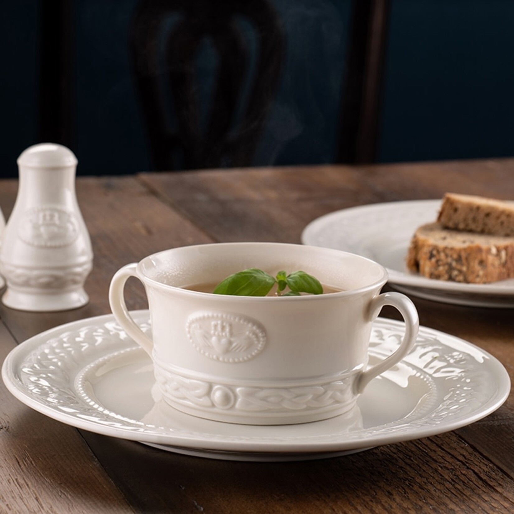 KITCHEN & ACCESSORIES BELLEEK CLADDAGH SOUP BOWL w/ HANDLES