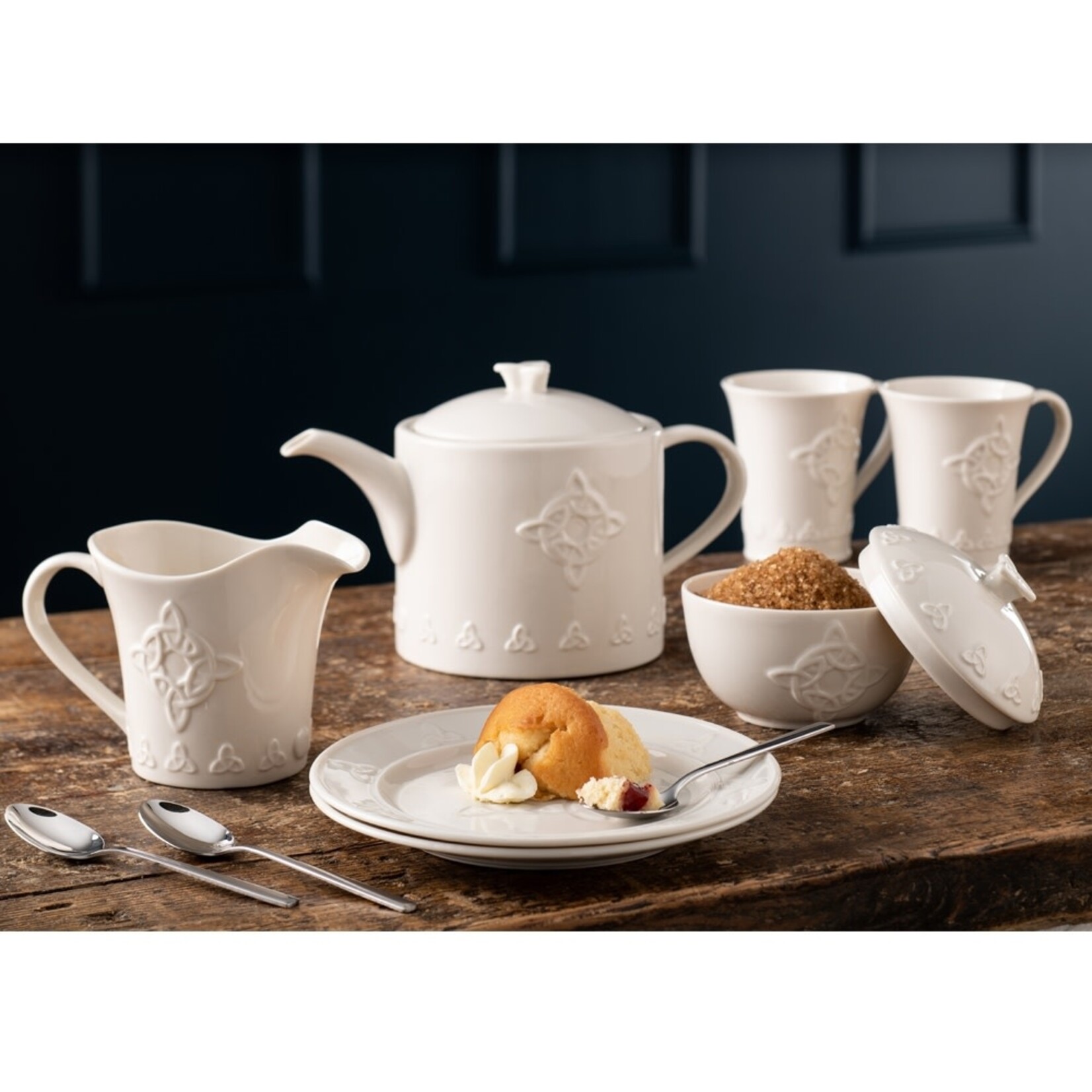 TEAPOTS, MUGS & ACCESSORIES BELLEEK TRINITY KNOT MUGS - Set of 2